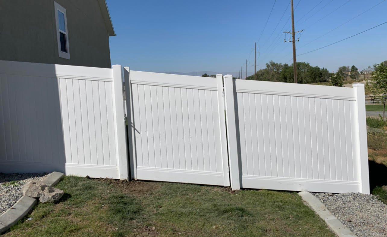 Vinyl Fencing